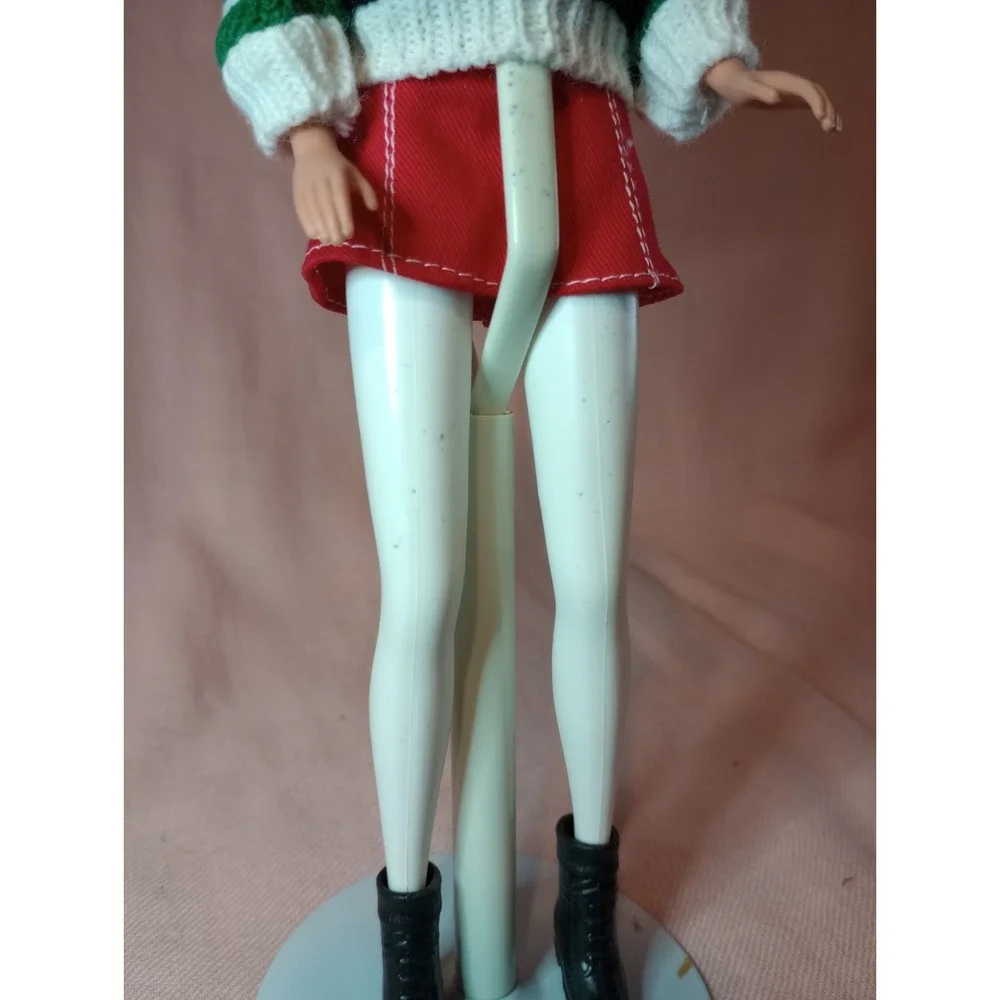 1996 Holiday Season Barbie Doll #15646 Blonde Mattel Christmas Red Skirt Boots